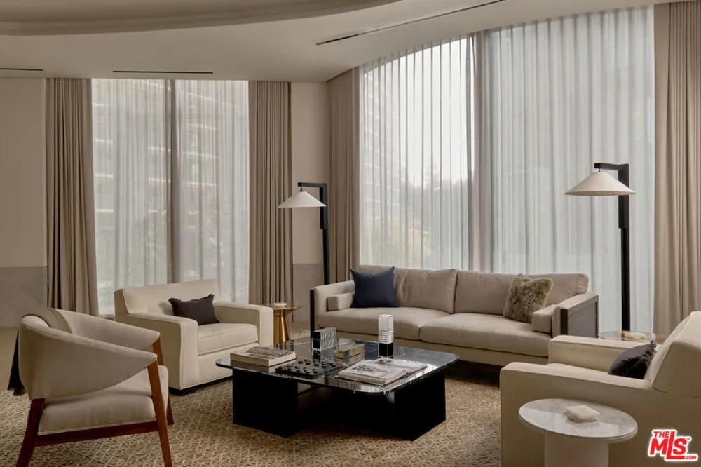 211 W Elm Court #14C Los Angeles, CA 90067