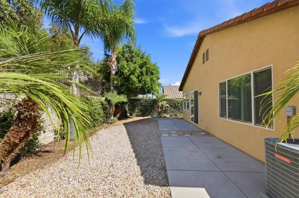 24227 Augusta Corona, CA 92883