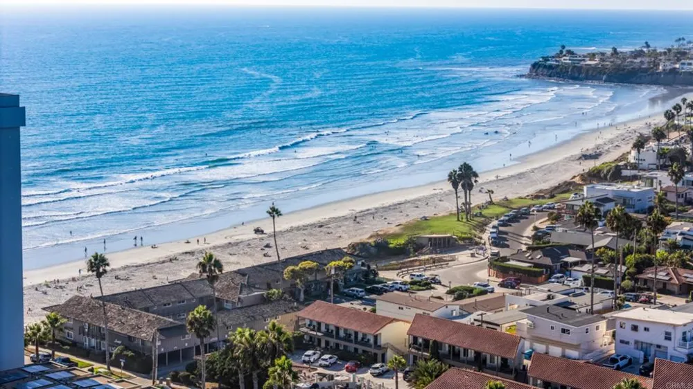 727 Sapphire Street #208 San Diego, CA 92109