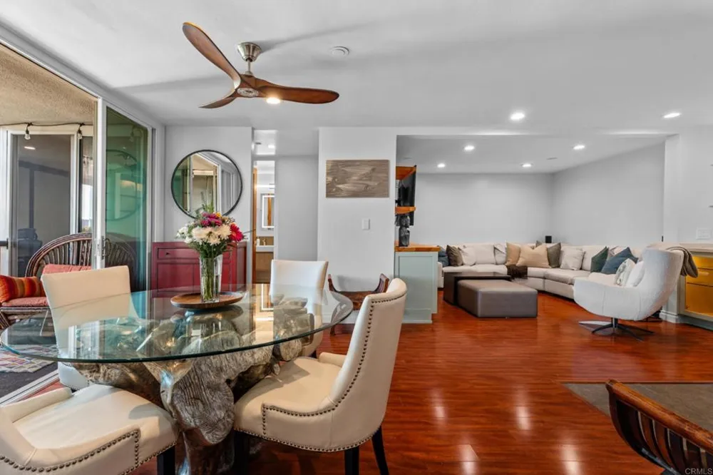 727 Sapphire Street #208 San Diego, CA 92109