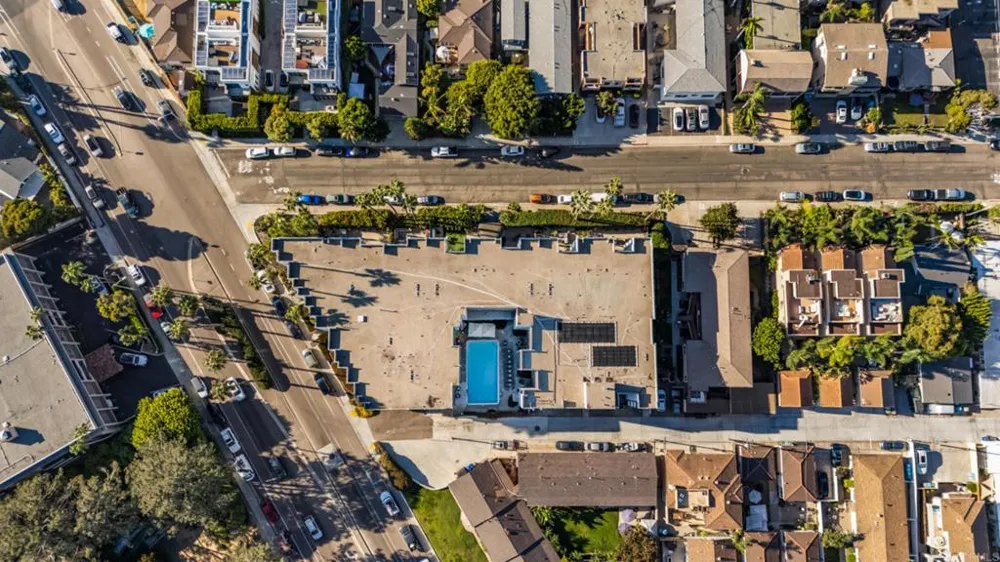 727 Sapphire Street #208 San Diego, CA 92109