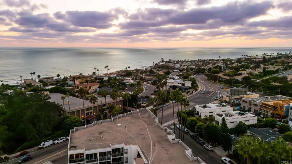 727 Sapphire Street #208 San Diego, CA 92109