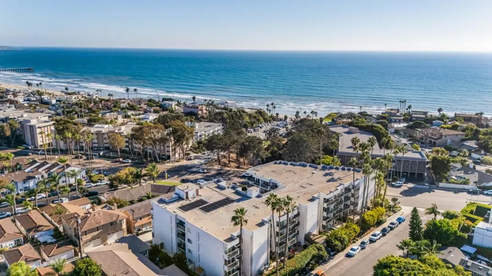 727 Sapphire Street #208 San Diego, CA 92109