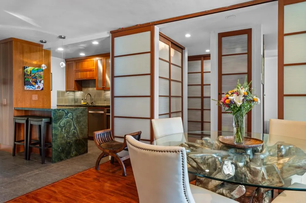 727 Sapphire Street #208 San Diego, CA 92109