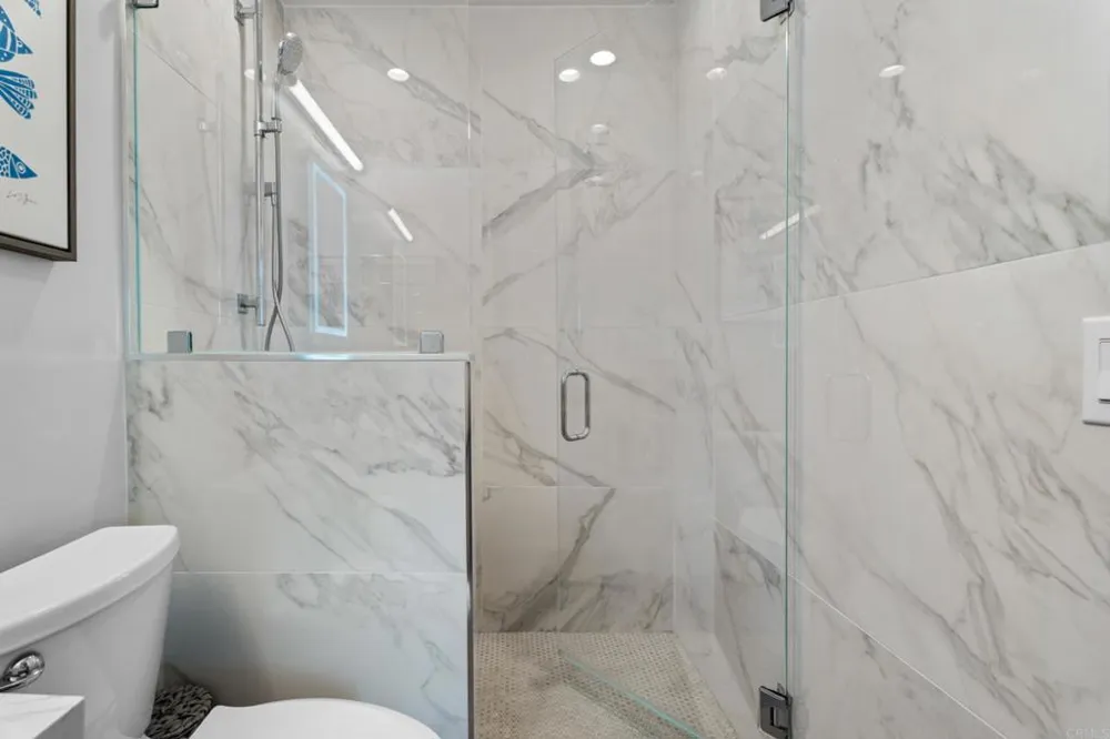 727 Sapphire Street #208 San Diego, CA 92109