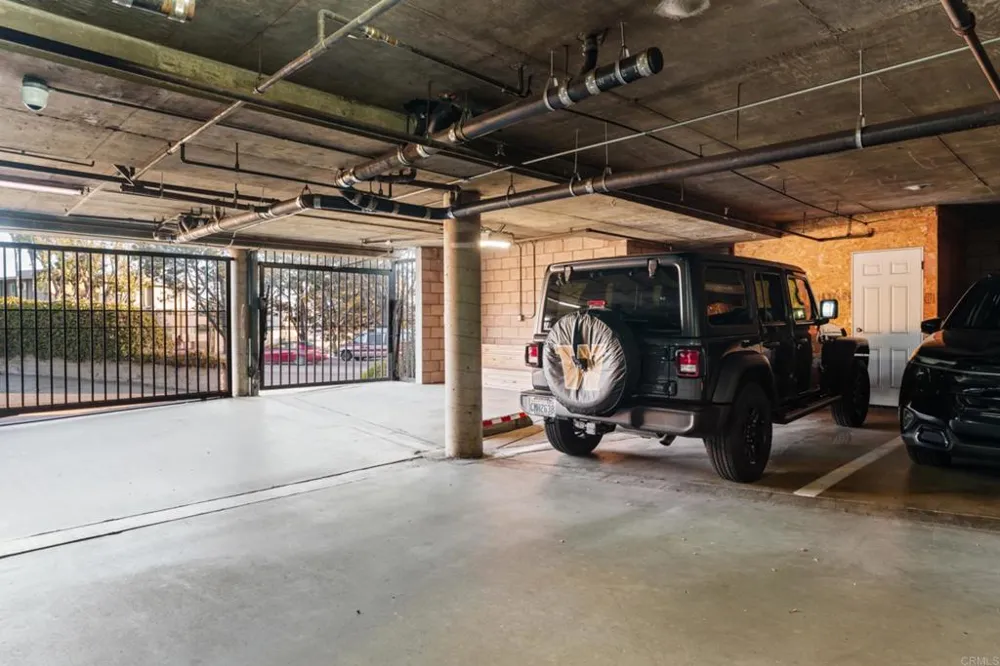 727 Sapphire Street #208 San Diego, CA 92109