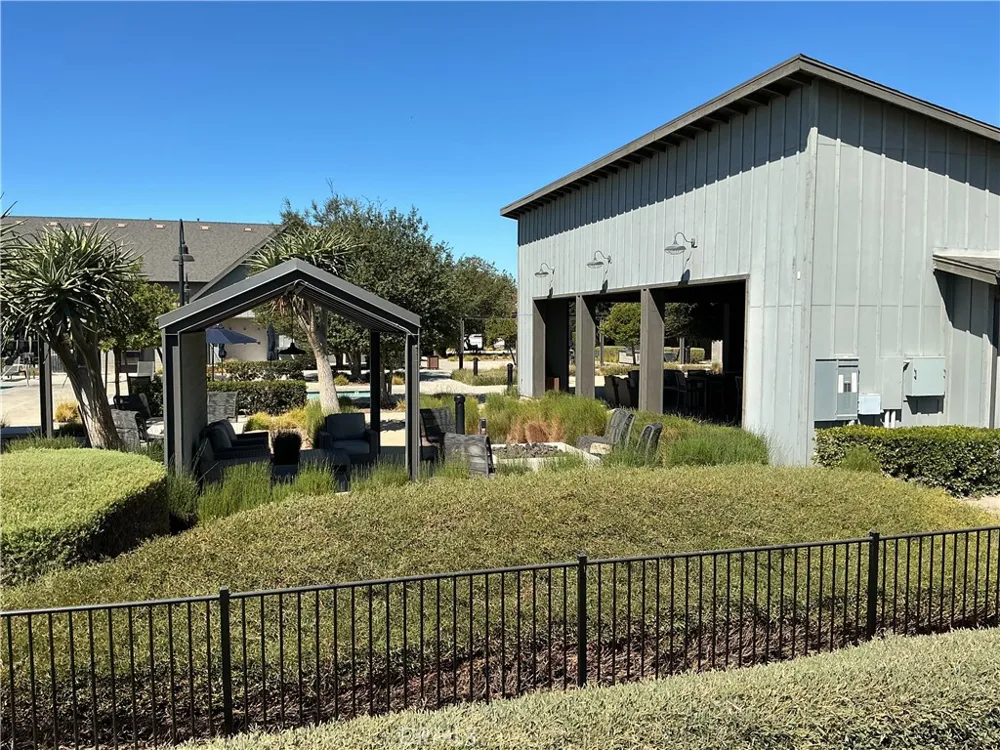 2652 E Scarlett Lane Ontario, CA 91762