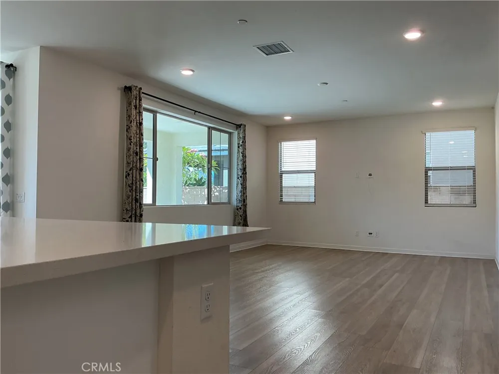 2652 E Scarlett Lane Ontario, CA 91762