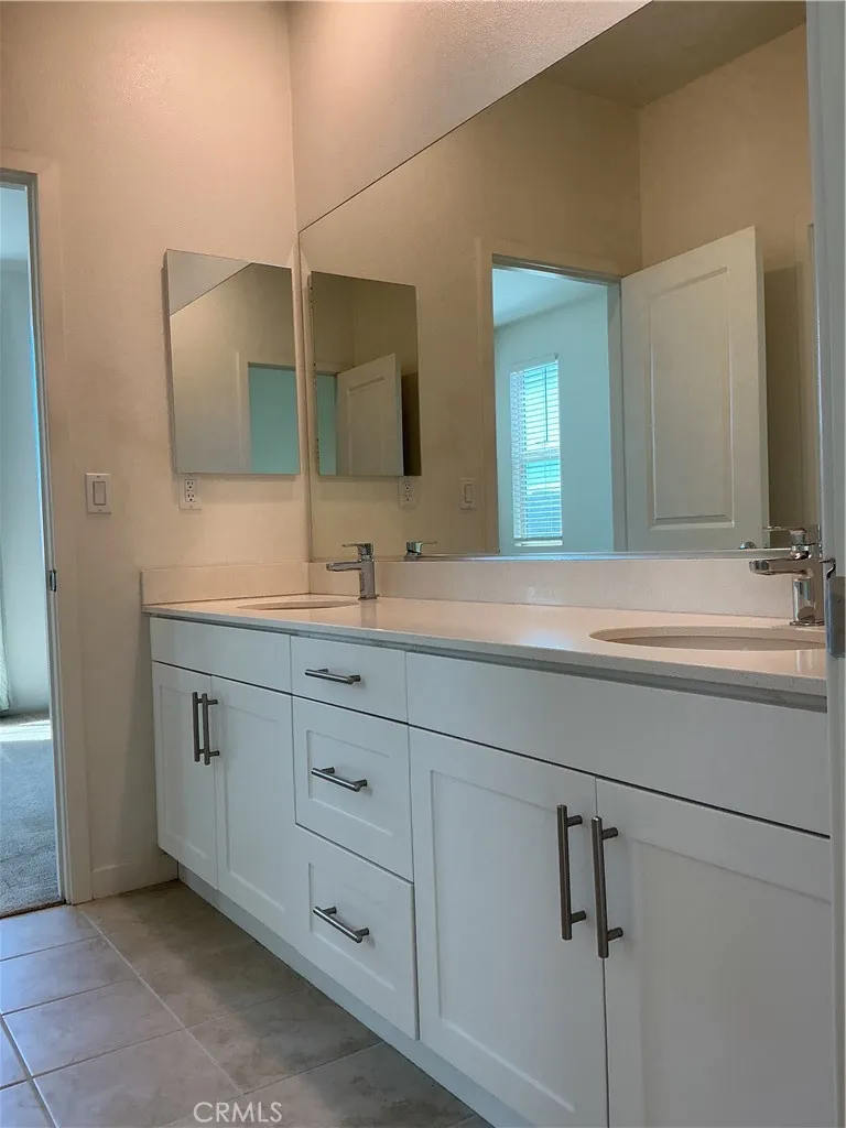 2652 E Scarlett Lane Ontario, CA 91762
