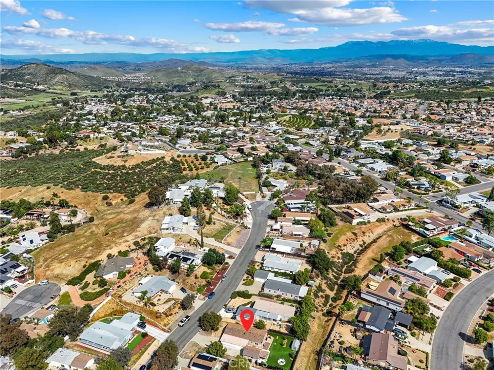 34164 Harrow Hill Road Wildomar, CA 92595