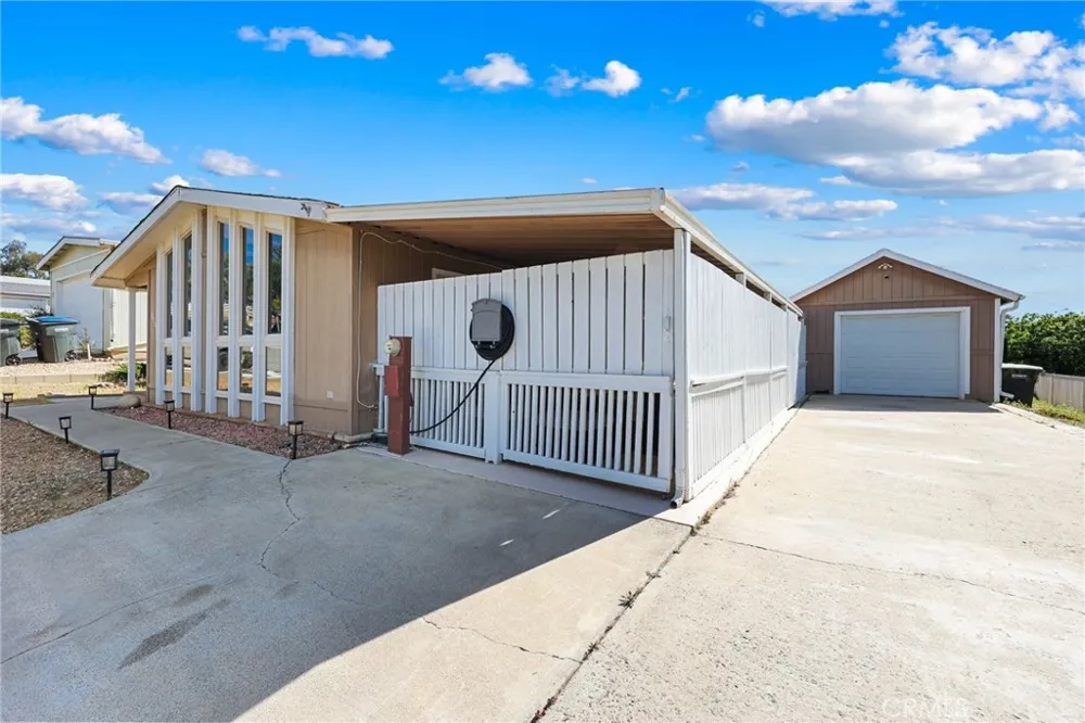 34164 Harrow Hill Road Wildomar, CA 92595