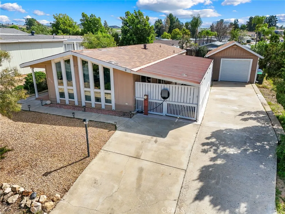 34164 Harrow Hill Road Wildomar, CA 92595