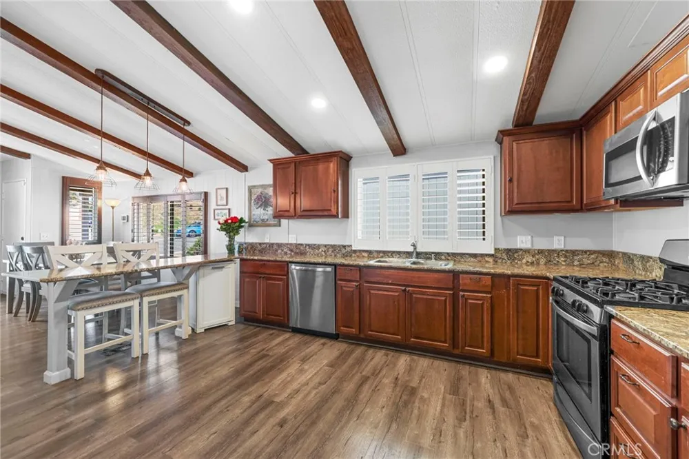 34164 Harrow Hill Road Wildomar, CA 92595