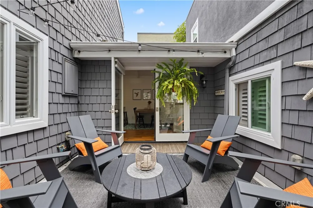 110 Pearl Avenue Newport Beach, CA 92662