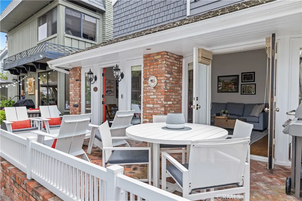 110 Pearl Avenue Newport Beach, CA 92662