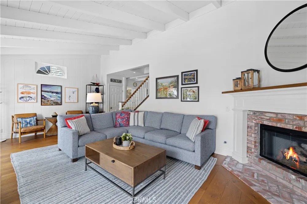 110 Pearl Avenue Newport Beach, CA 92662