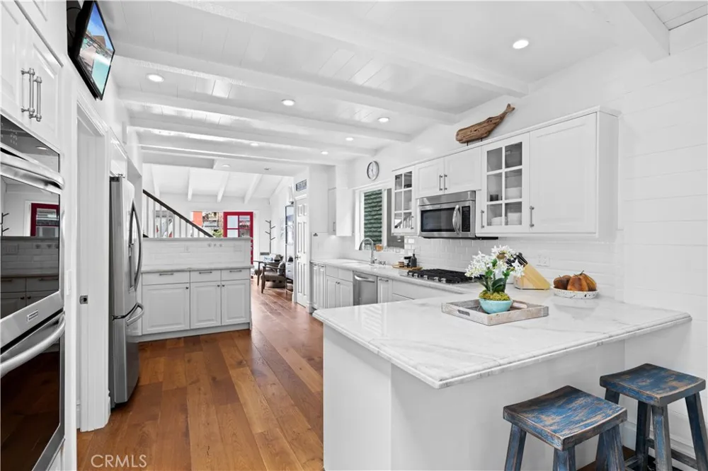 110 Pearl Avenue Newport Beach, CA 92662