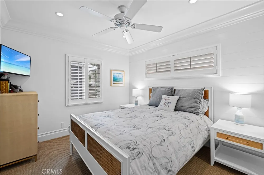 110 Pearl Avenue Newport Beach, CA 92662