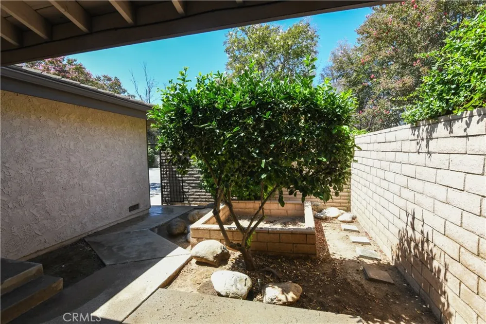 5468 Apricot Lane Riverside, CA 92506