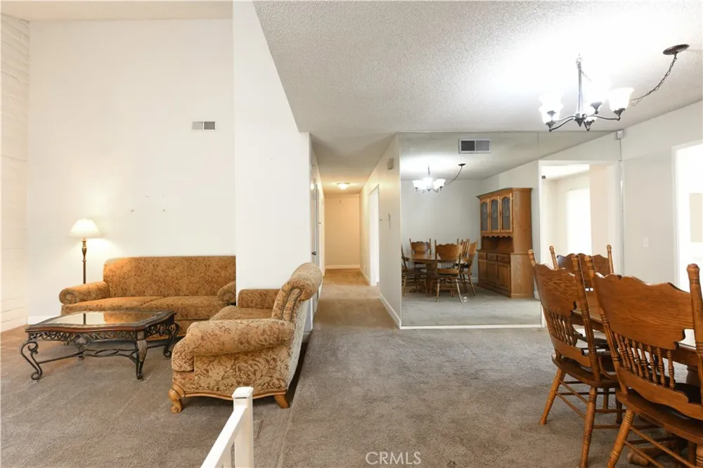 5468 Apricot Lane Riverside, CA 92506