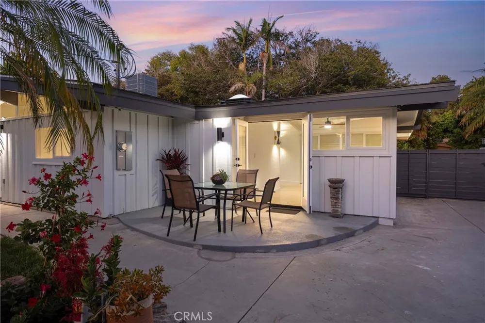 3253 Lees Avenue Long Beach, CA 90808