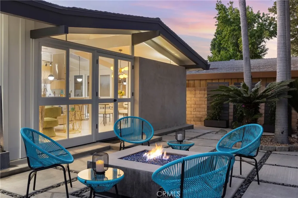 3253 Lees Avenue Long Beach, CA 90808