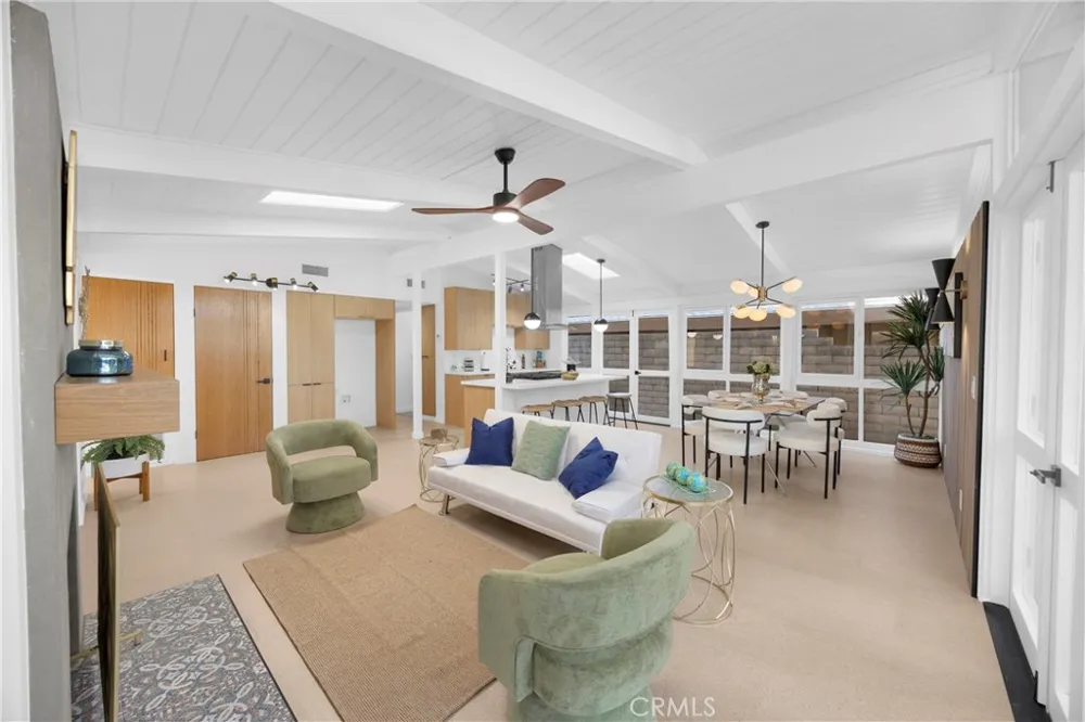 3253 Lees Avenue Long Beach, CA 90808