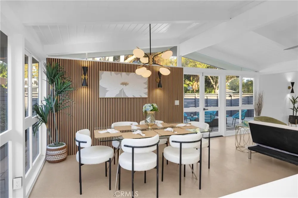 3253 Lees Avenue Long Beach, CA 90808