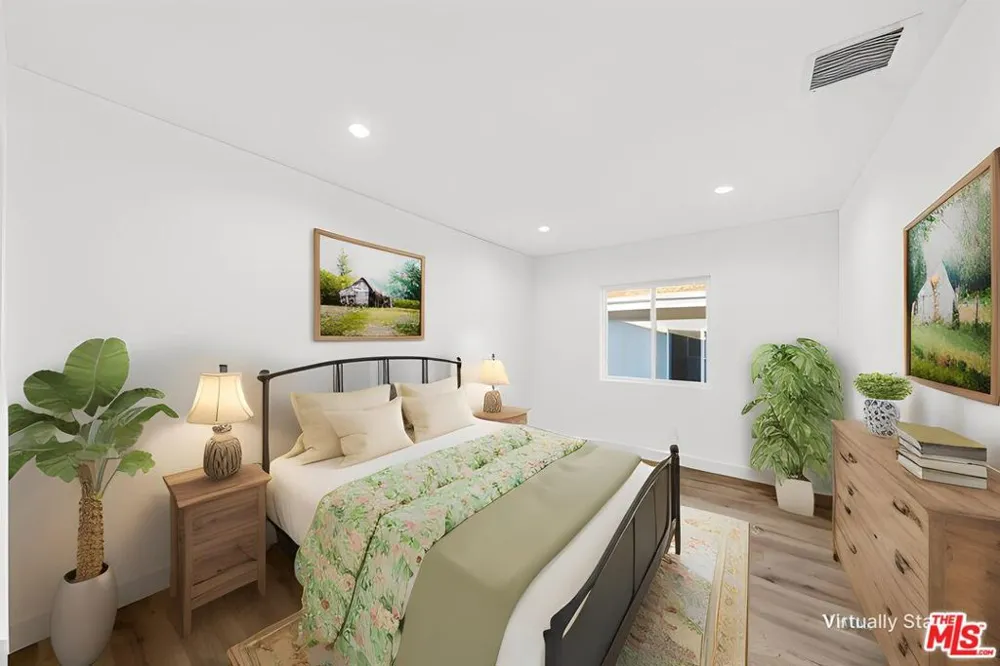 17623 Burbank Boulevard Encino, CA 91316
