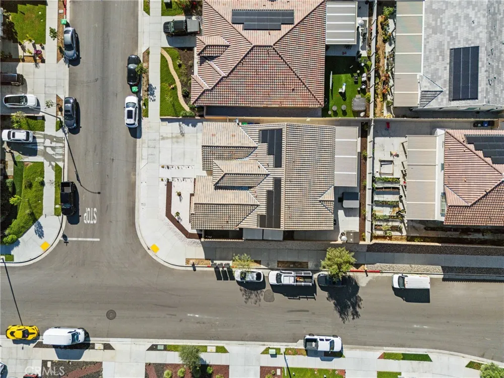 718 Torrey Court Perris, CA 92571
