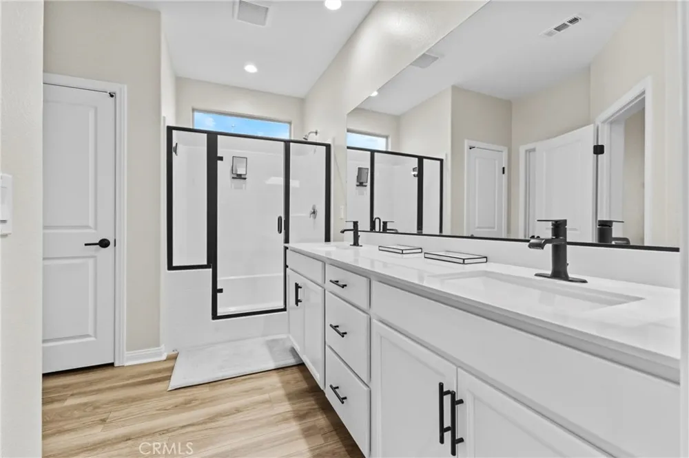 718 Torrey Court Perris, CA 92571