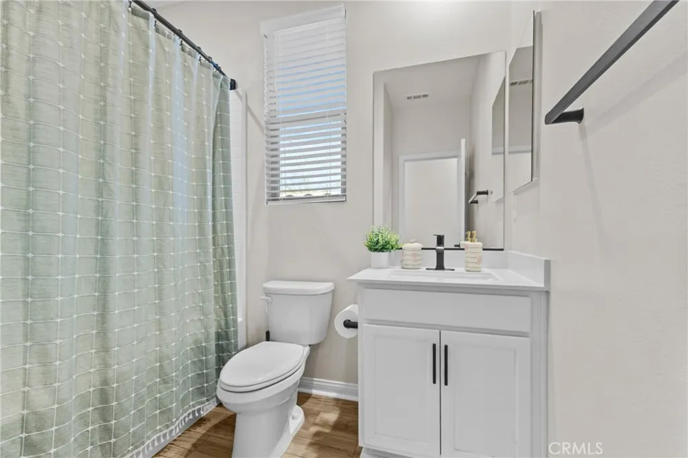718 Torrey Court Perris, CA 92571