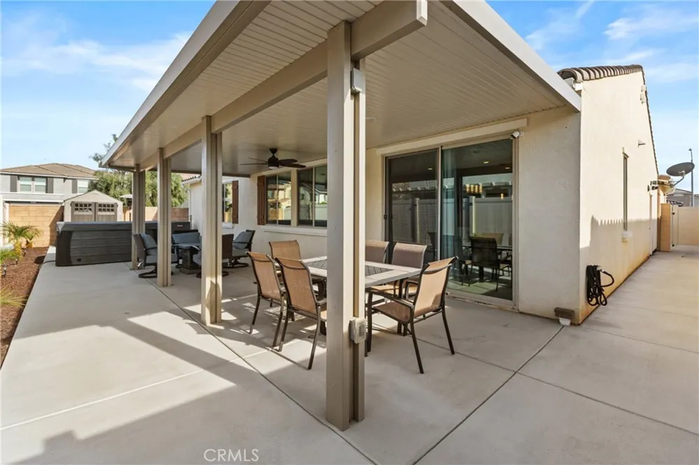 718 Torrey Court Perris, CA 92571