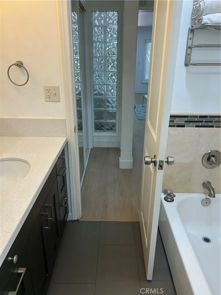 10600 Eastborne Los Angeles, CA 90024