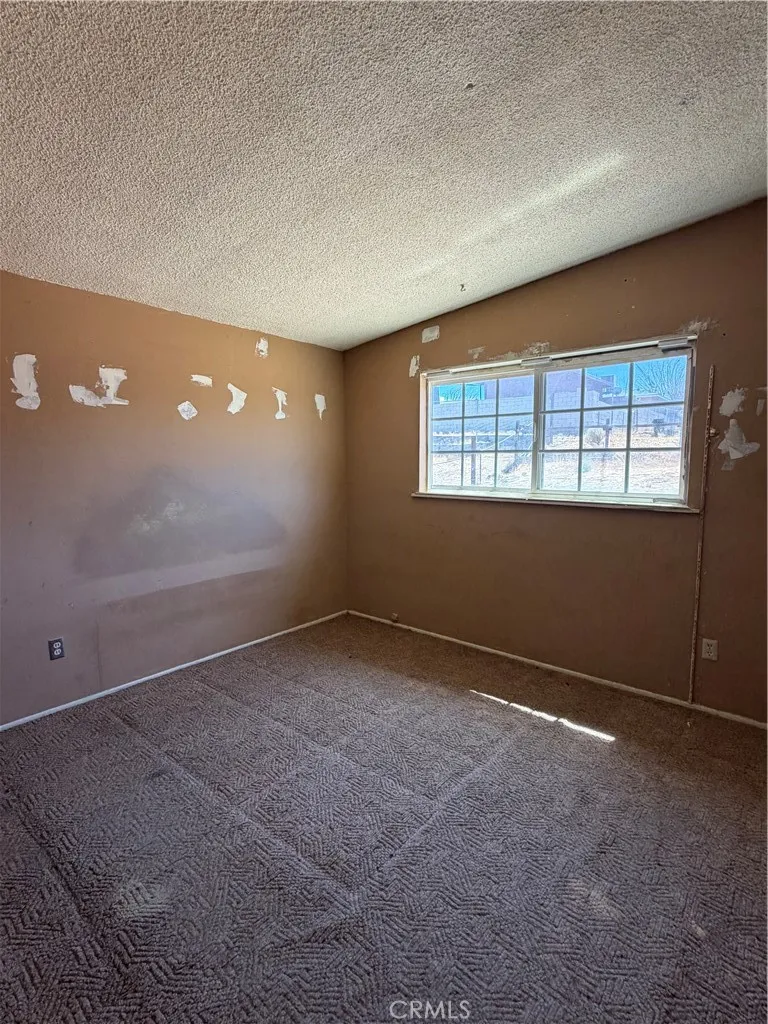 25515 Cheryle Barstow, CA 92311