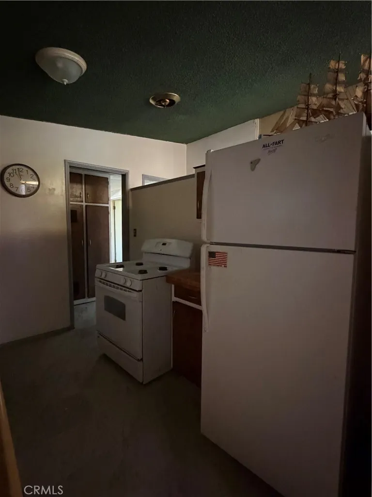 25515 Cheryle Barstow, CA 92311