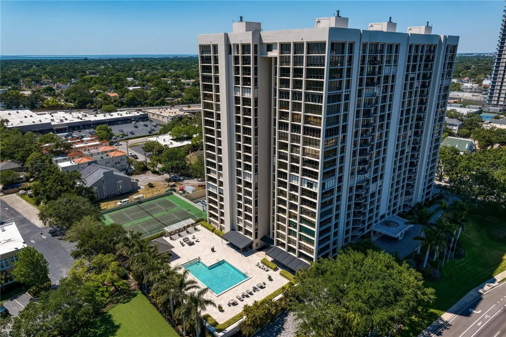 3301 BAYSHORE BOULEVARD #806C Tampa, FL 33629
