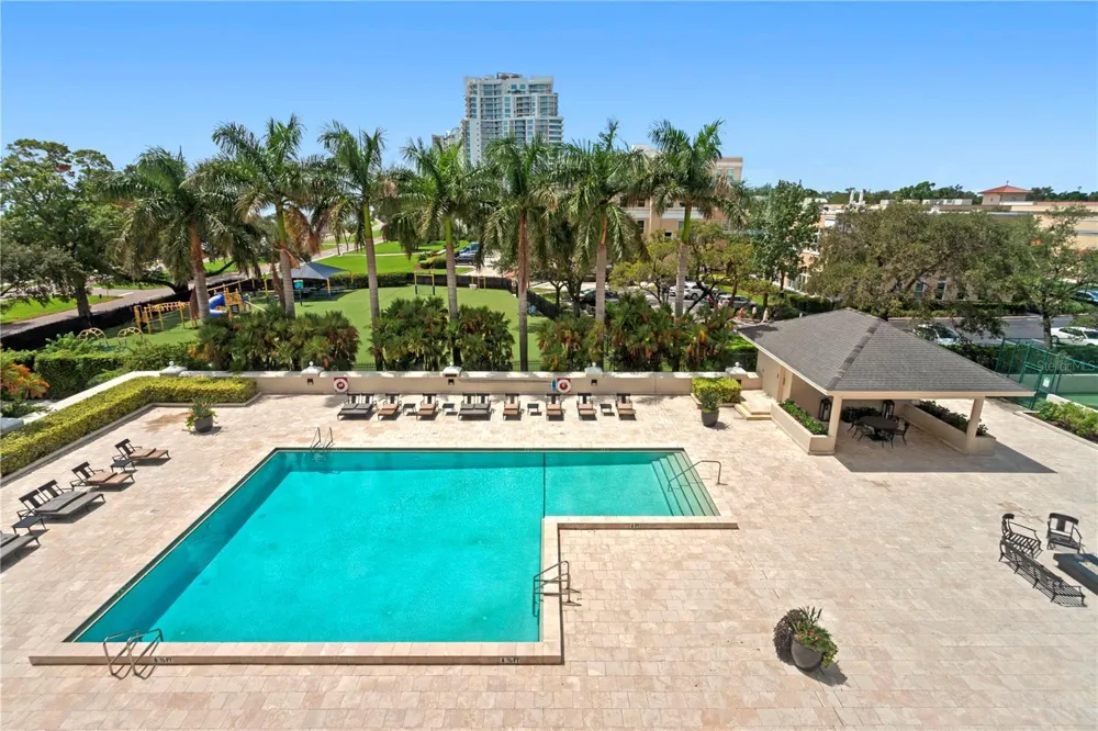 3301 BAYSHORE BOULEVARD #806C Tampa, FL 33629