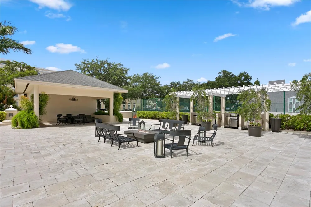 3301 BAYSHORE BOULEVARD #806C Tampa, FL 33629