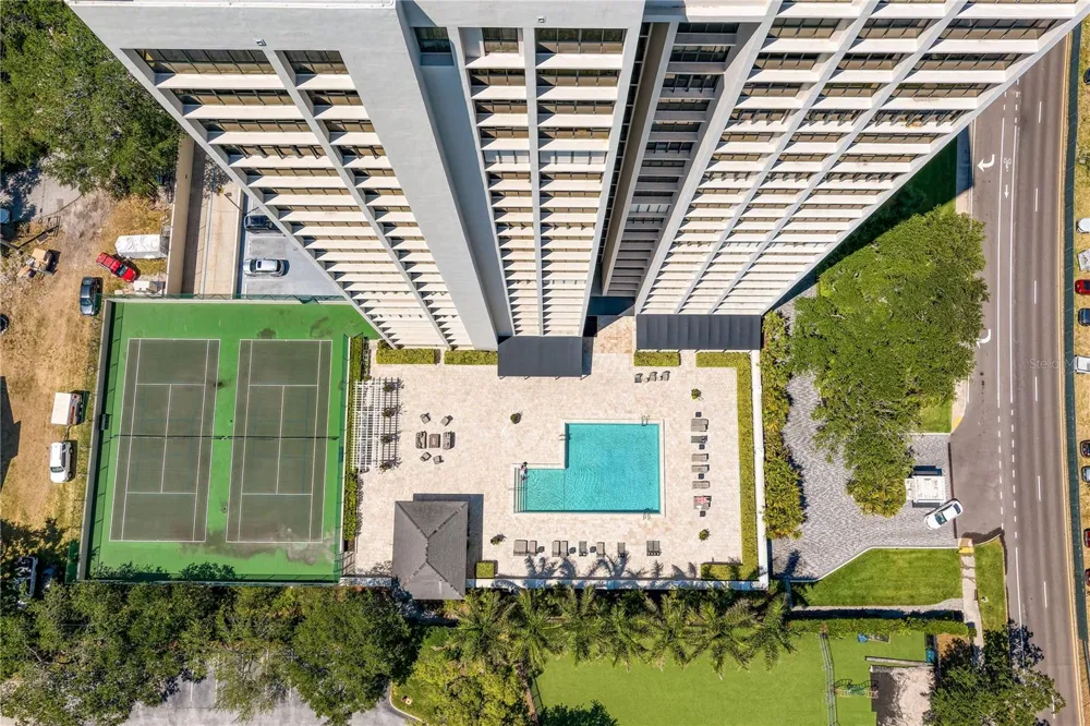 3301 BAYSHORE BOULEVARD #806C Tampa, FL 33629