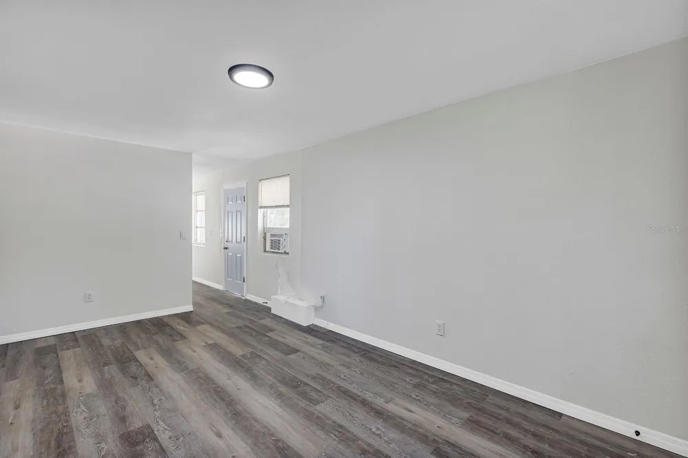 751 BELLEVUE AVENUE #3 Daytona Beach, FL 32114