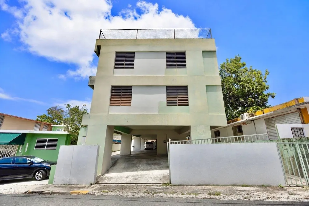 235 CALLE JULIAN PESANTE #204 San Juan, PR 00912