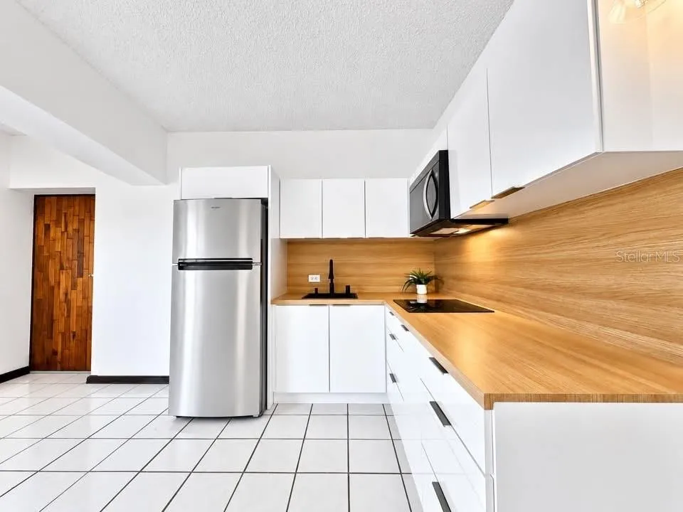 235 CALLE JULIAN PESANTE #204 San Juan, PR 00912
