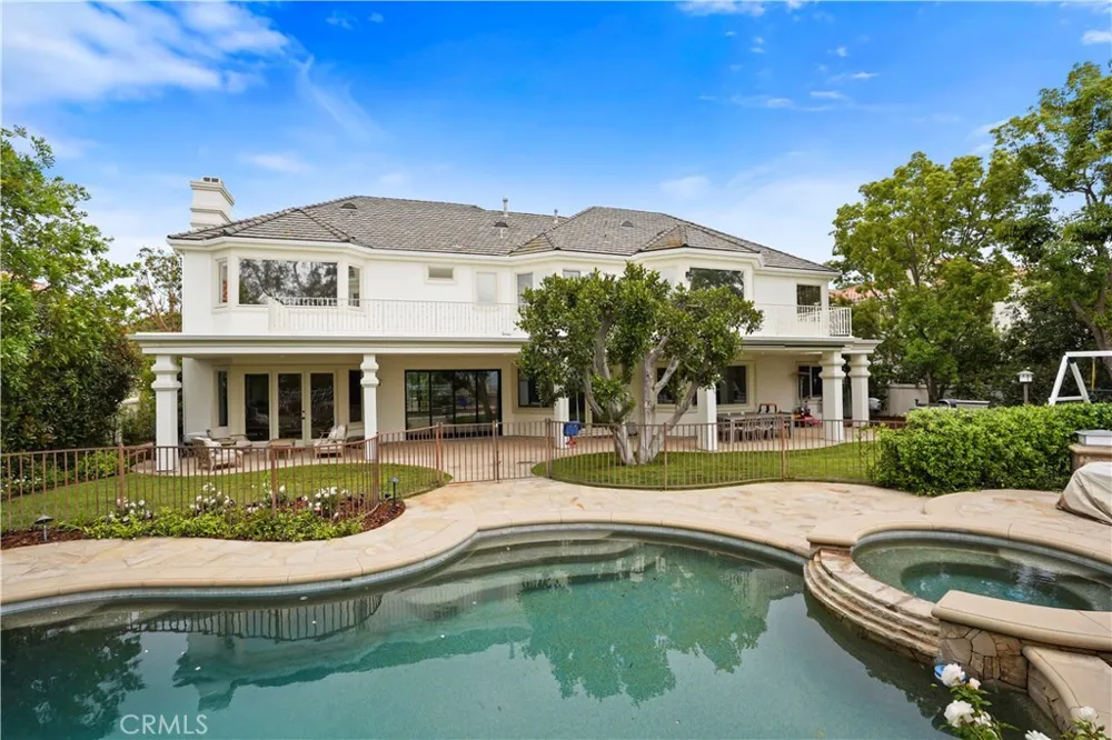 25418 Cumberland Lane #A Calabasas, CA 91302