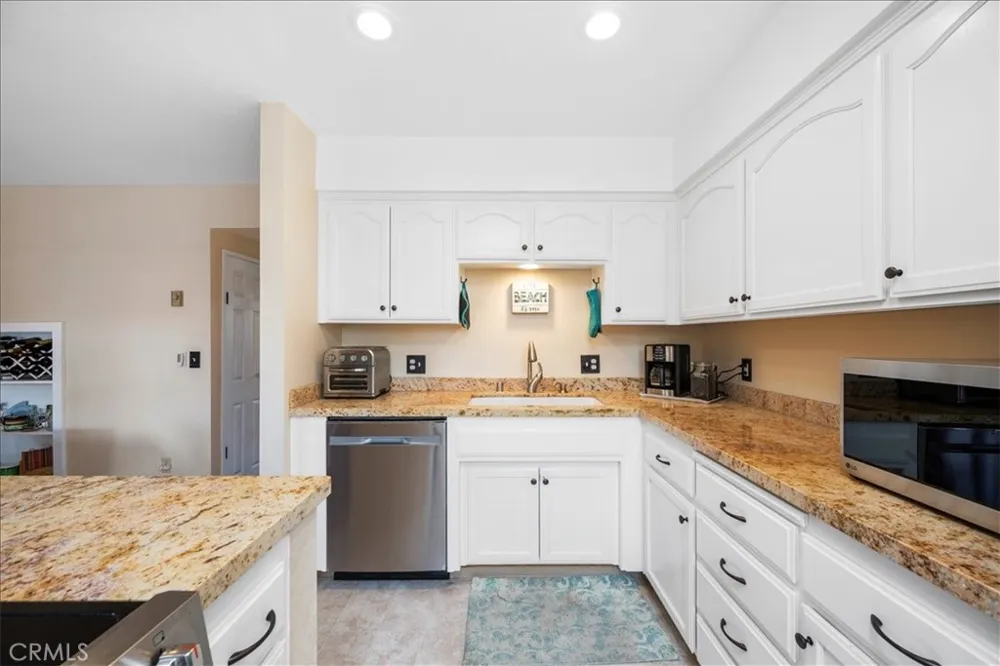676 12th Street #5 Grover Beach, CA 93433