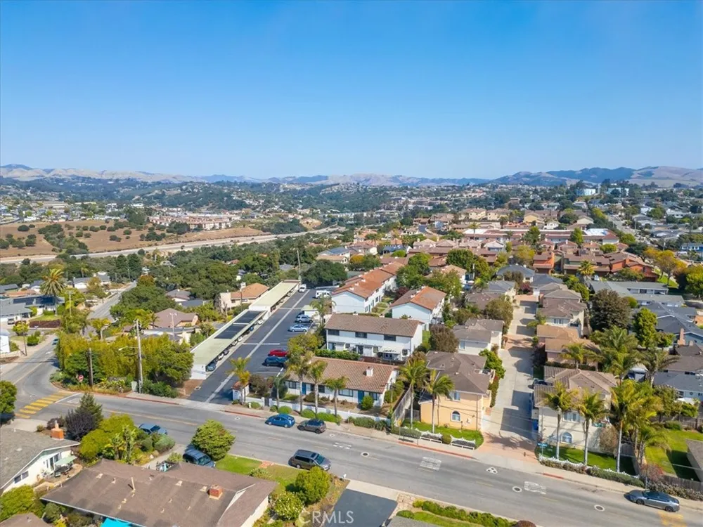 676 12th Street #5 Grover Beach, CA 93433