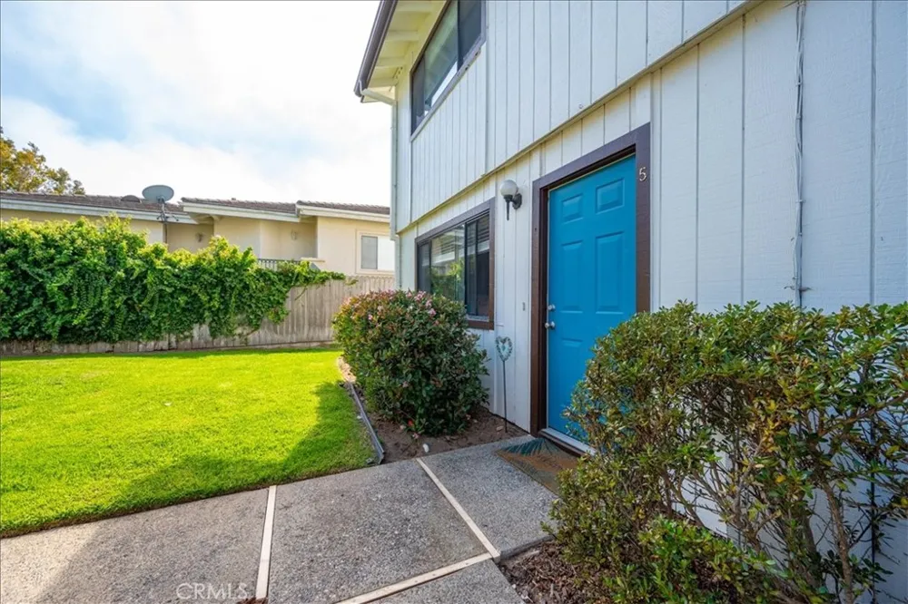 676 12th Street #5 Grover Beach, CA 93433