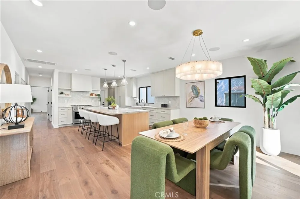 9127 Hargis Los Angeles, CA 90034