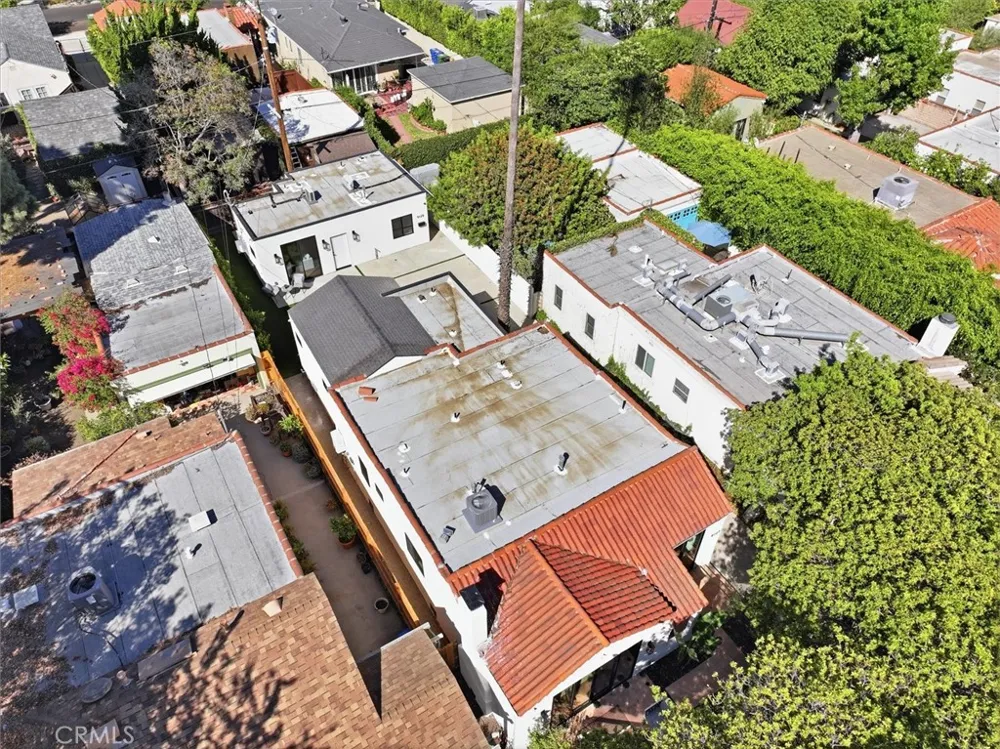 9127 Hargis Los Angeles, CA 90034