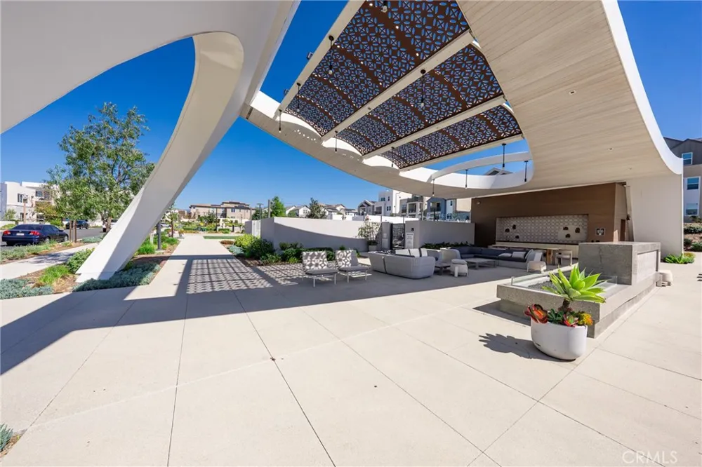 107 Sawbuck Irvine, CA 92618